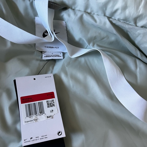 Nike Therma-FIT City series shine puffer jacket boxy silver gray Large NEW NWT - Picture 9 of 12